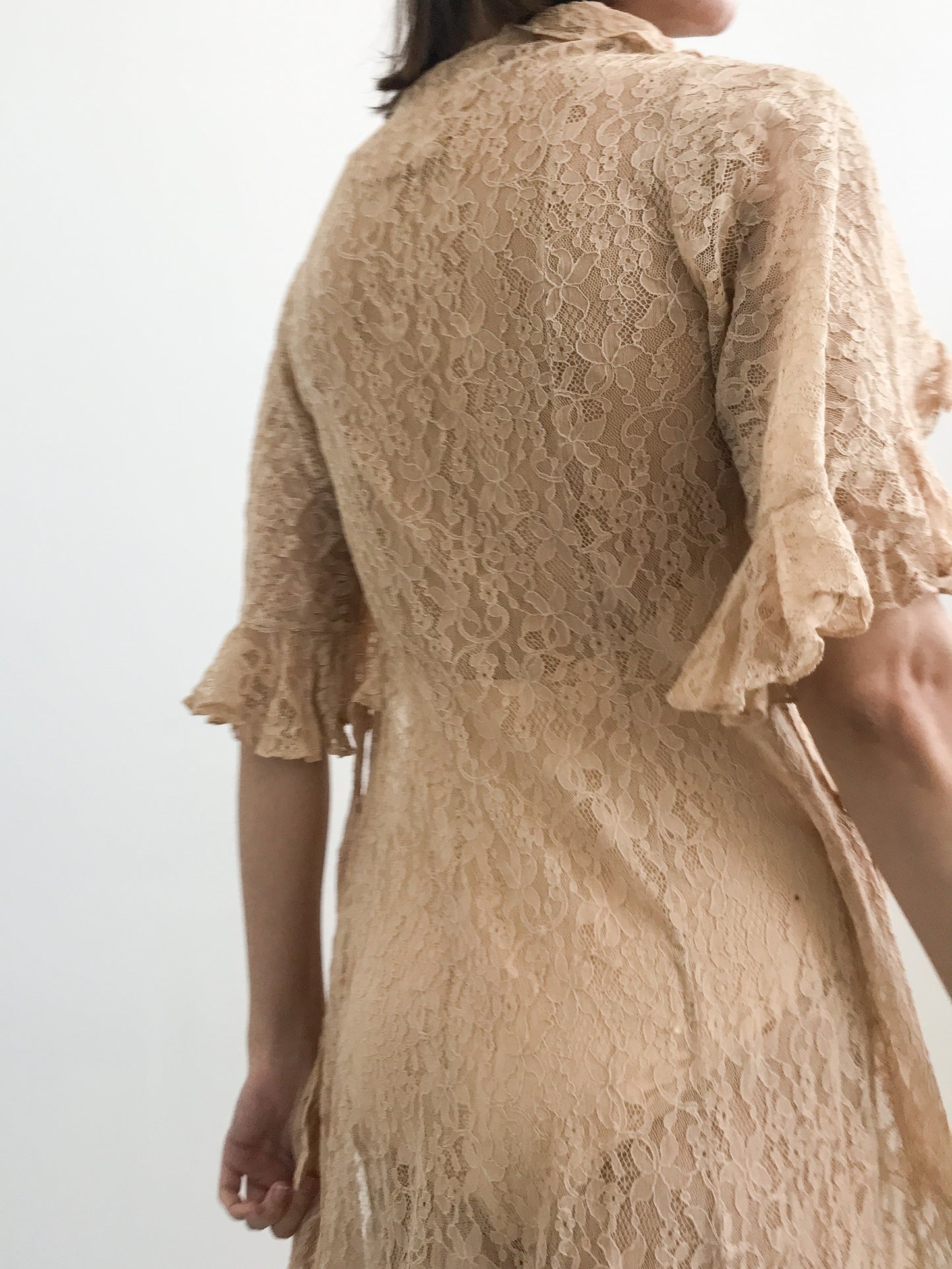 1930s Beige Ruffled Lace Long Bridal Jacket