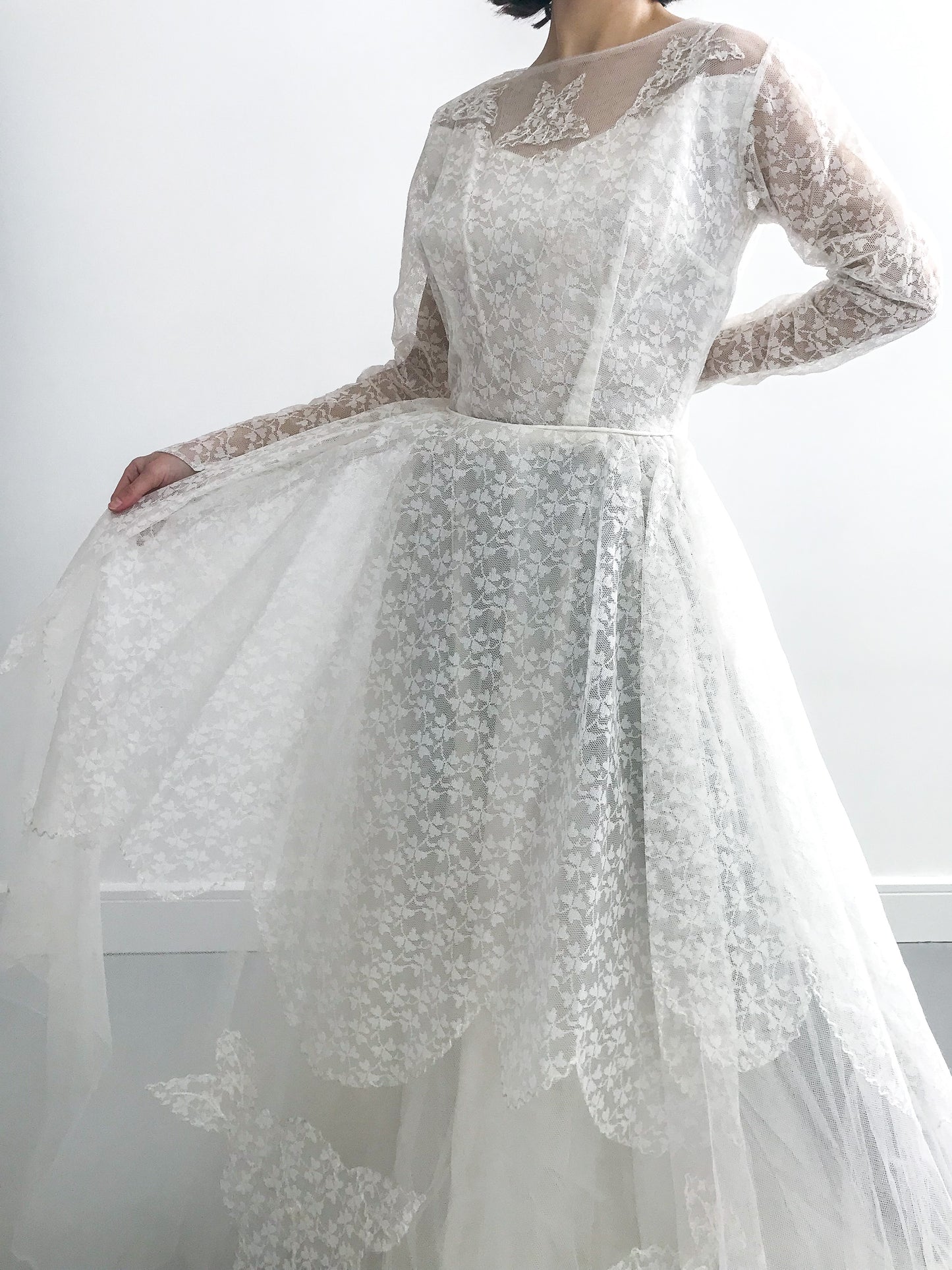 1950s Tulle Applique Wedding Dress
