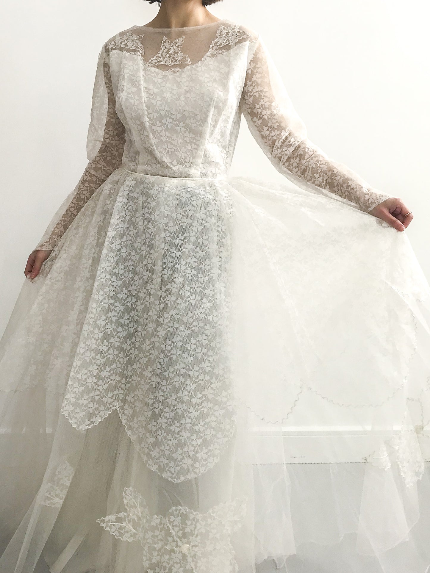 1950s Tulle Applique Wedding Dress
